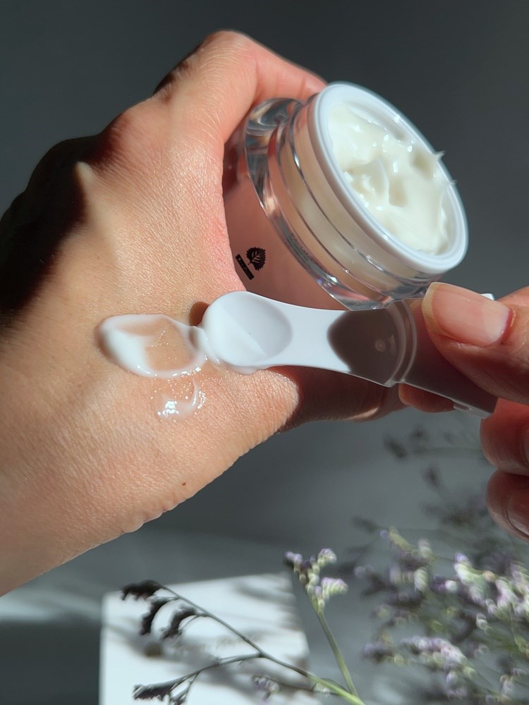 女人知己試用大隊,口碑行銷,部落客行銷,FarmPerilla 賦活修護面霜,自然綠紫蘇,無農藥,清爽不黏膩,滋潤肌膚,一抹有感